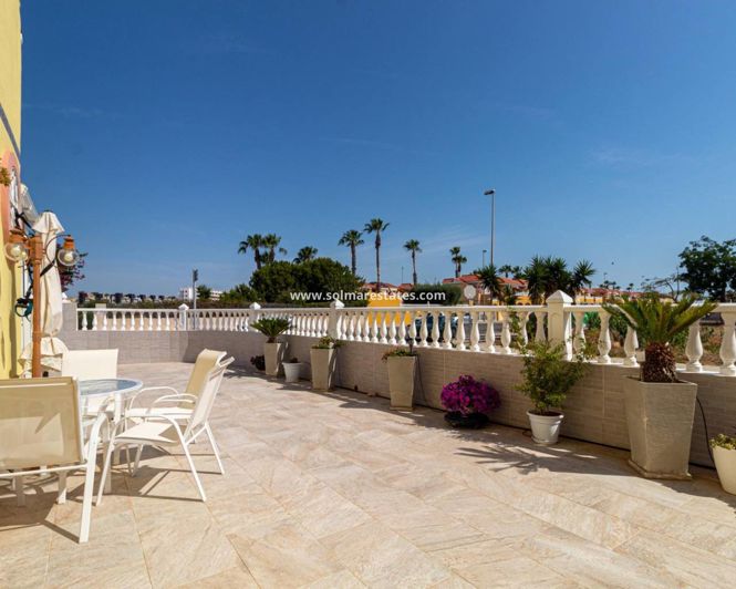 Image No.8-2 Bed House for sale