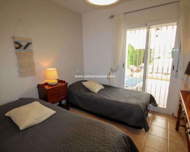Image No.23-4 Bed Townhouse for sale