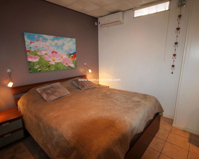 Image No.5-4 Bed Townhouse for sale