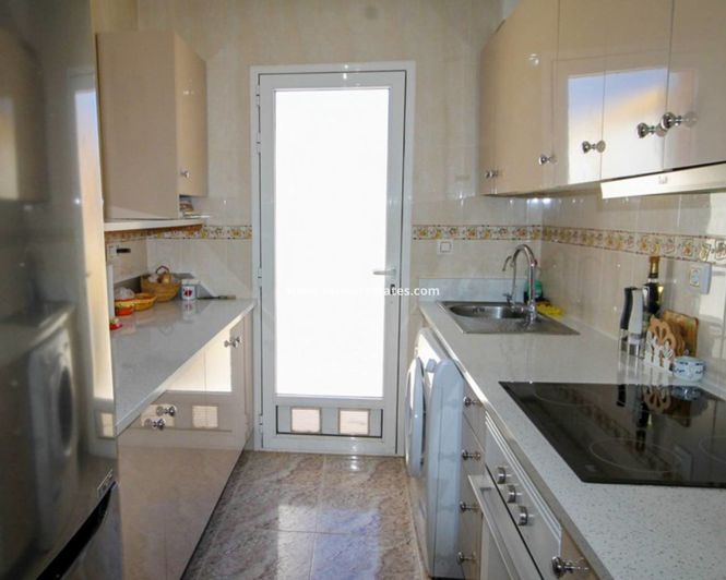 Image No.5-3 Bed Townhouse for sale