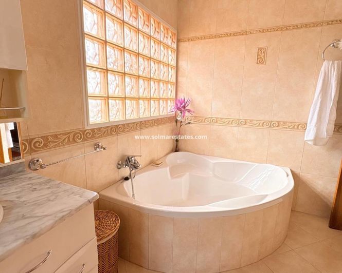 Image No.46-3 Bed Villa for sale