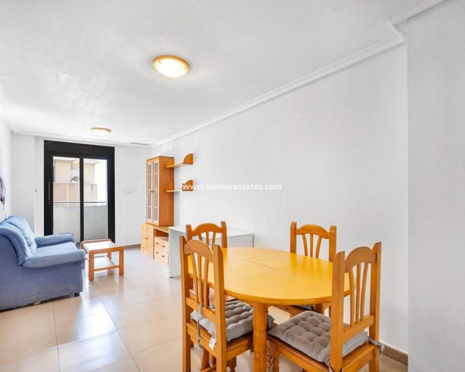 Image No.3-Appartement de 2 chambres à vendre à Torrevieja