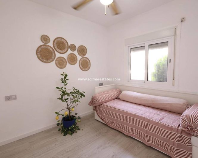 Image No.10-1 Bed Apartment for sale