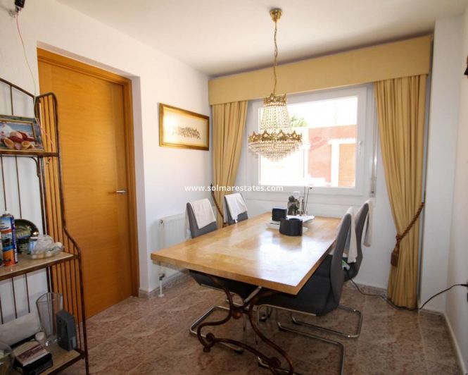 Image No.16-3 Bed House for sale