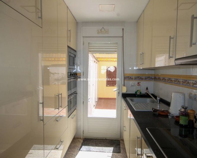 Image No.3-3 Bed House for sale
