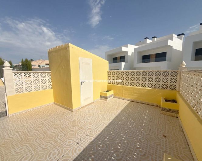 Image No.17-3 Bed House for sale