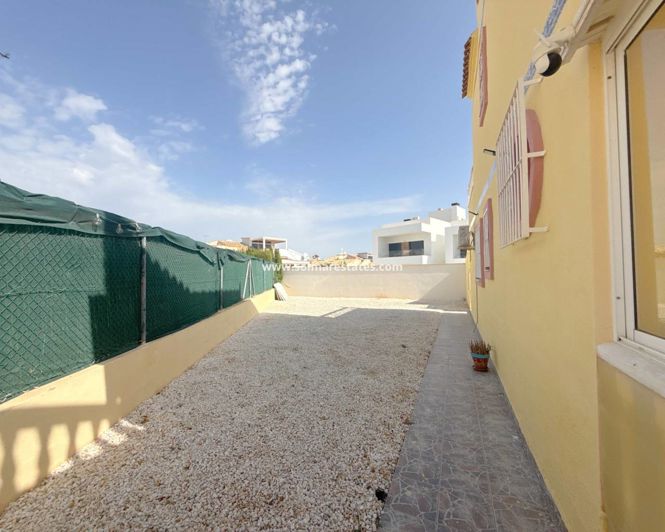 Image No.19-3 Bed House for sale