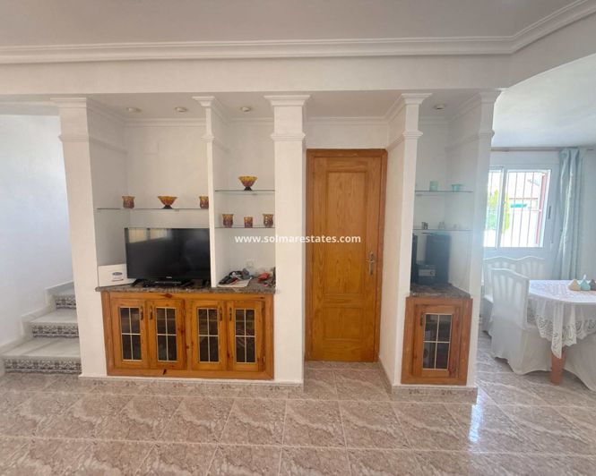 Image No.32-3 Bed House for sale