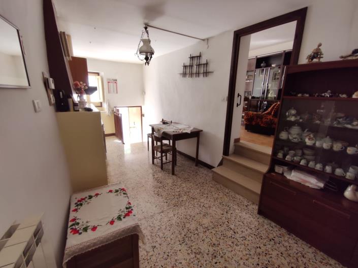 Image No.4-2 Bed House for sale