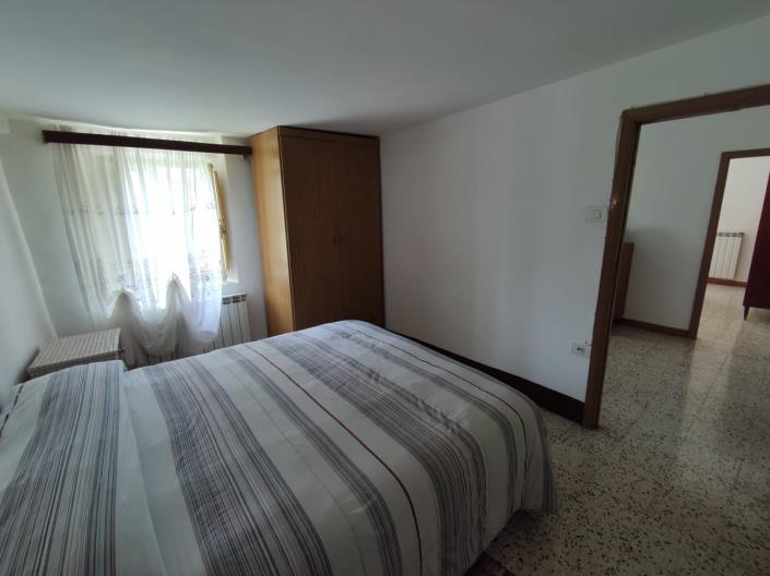 Image No.13-2 Bed House for sale