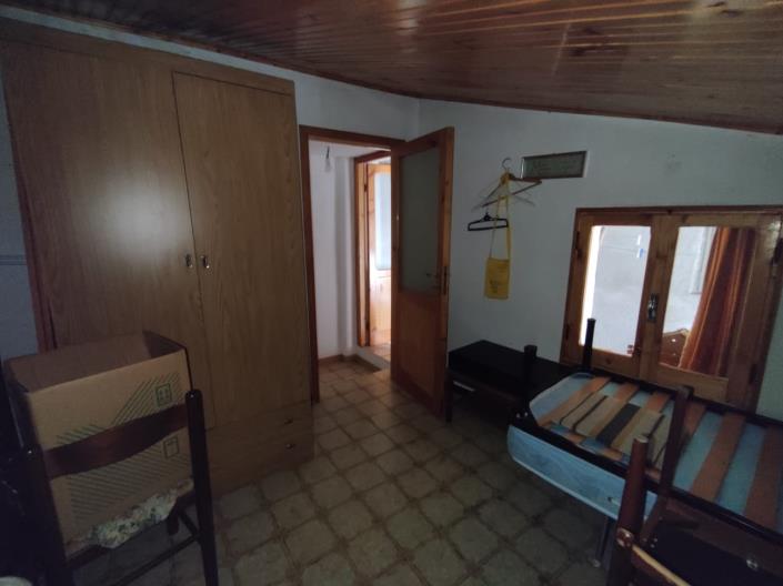 Image No.25-2 Bed House for sale