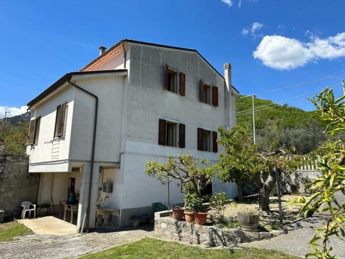 Image No.2-2 Bed House for sale