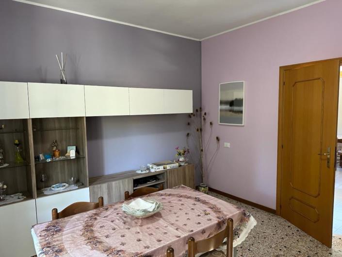 Image No.9-4 Bed Farmhouse for sale