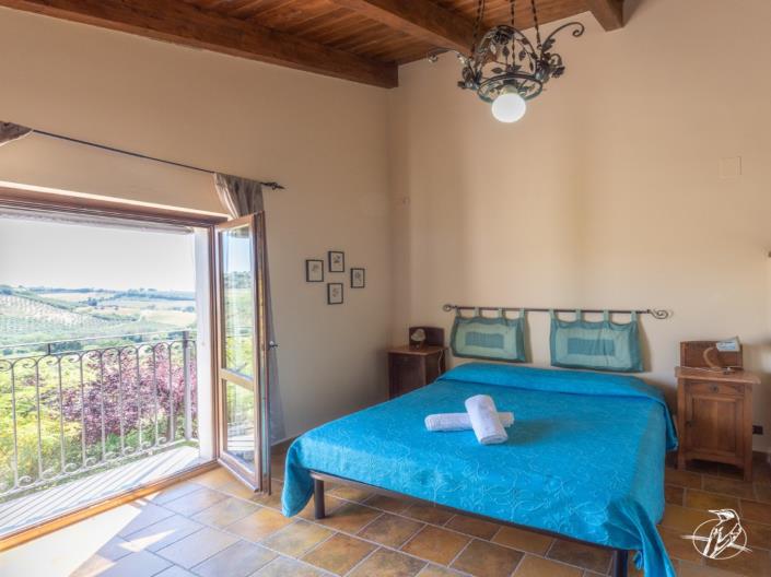 Image No.34-10 Bed Farmhouse for sale