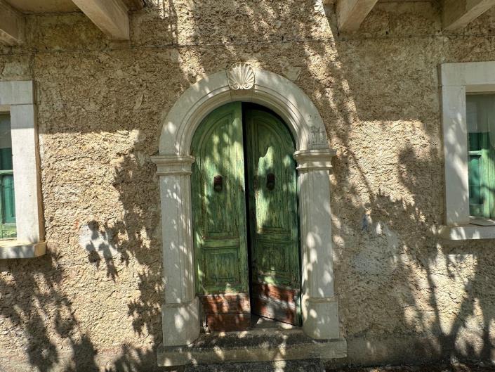 Image No.8-3 Bed Property for sale