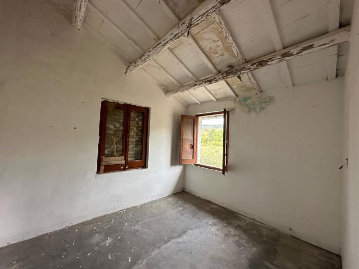 Image No.23-2 Bed Country House for sale