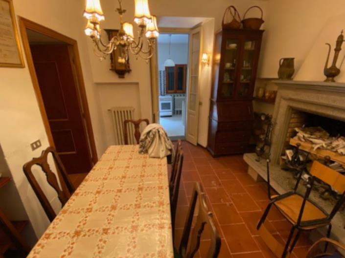 Image No.4-Propriété de 8 chambres à vendre à Agnone