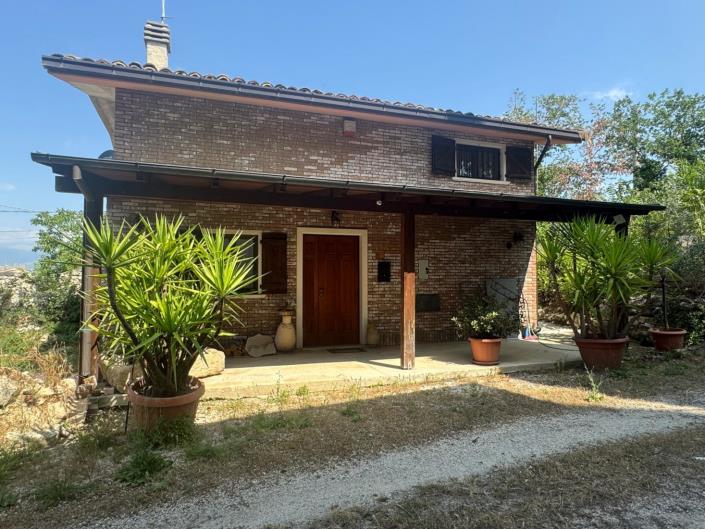 Image No.5-Propriété de 3 chambres à vendre à Lettomanoppello
