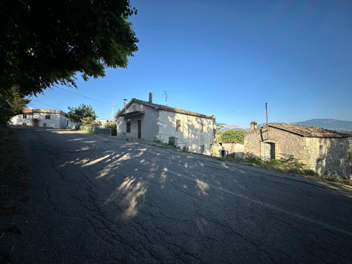 Image No.2-Propriété de 2 chambres à vendre