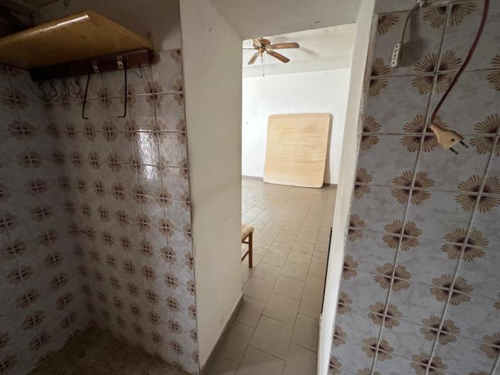 Image No.15-3 Bed Property for sale