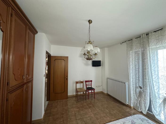 Image No.16-3 Bed Property for sale