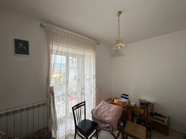 Image No.20-3 Bed Property for sale