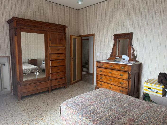 Image No.23-2 Bed Property for sale