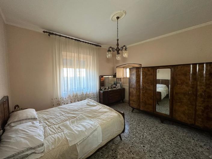 Image No.16-2 Bed Apartment for sale