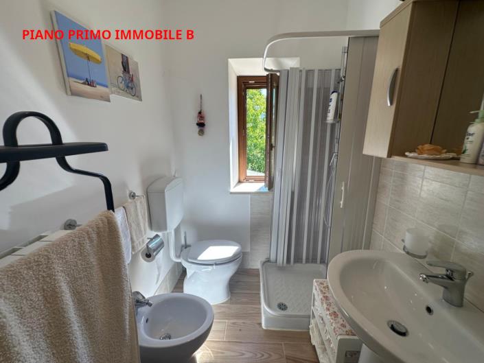 Image No.32-Propriété de 4 chambres à vendre à Roccamorice