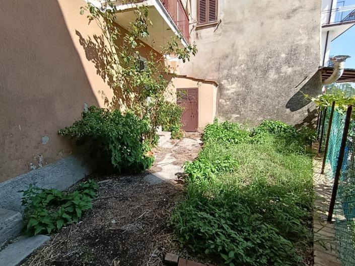 Image No.4-Propriété de 5 chambres à vendre