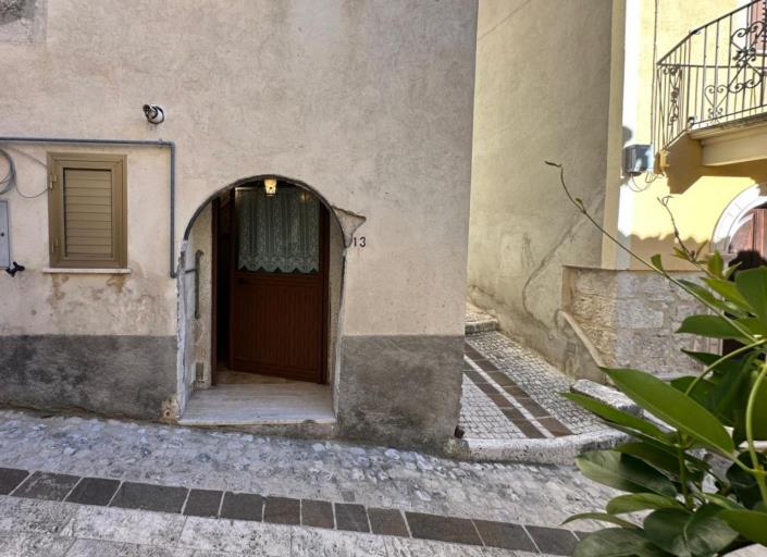 Image No.5-1 Bed Property for sale