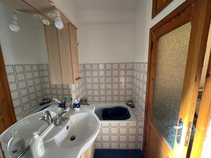 Image No.16-1 Bed Property for sale