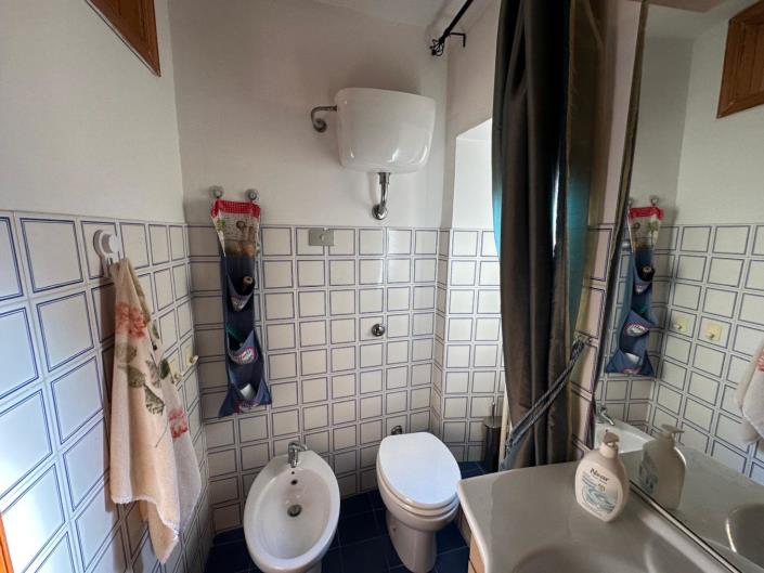 Image No.17-1 Bed Property for sale