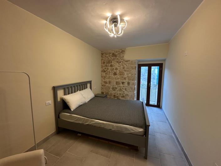 Image No.24-2 Bed Property for sale