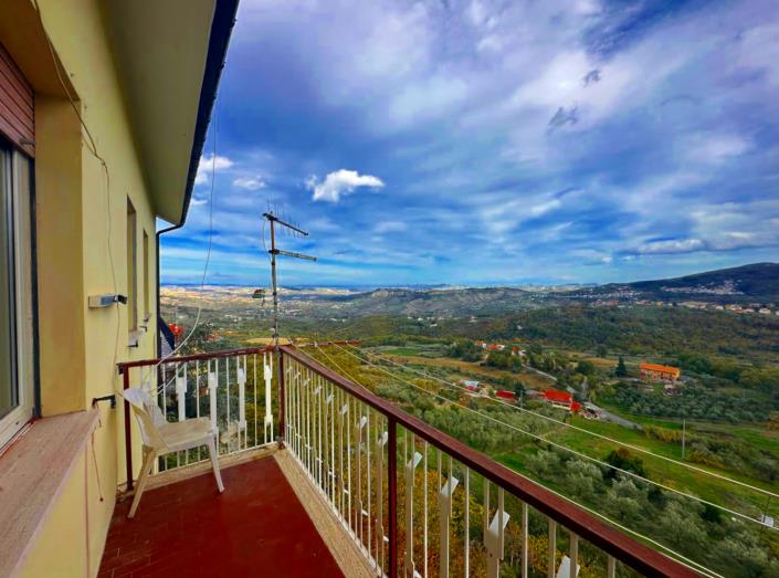 Image No.22-2 Bed Apartment for sale