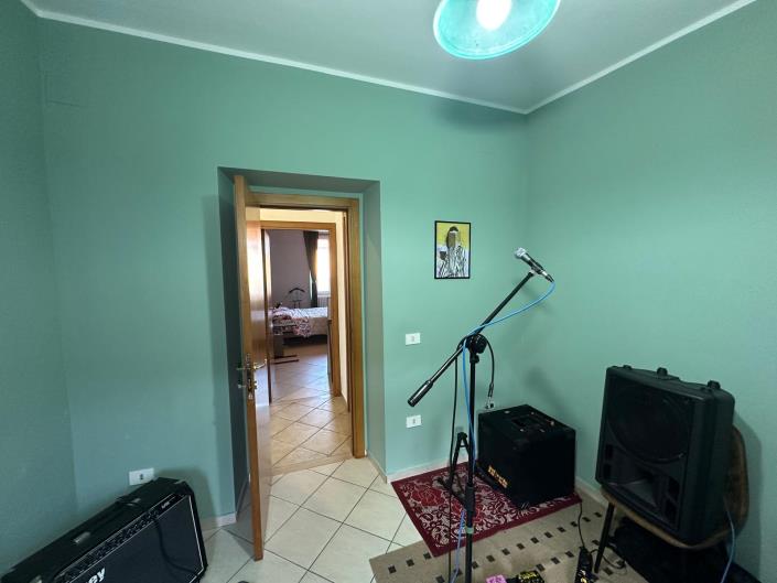 Image No.17-3 Bed Apartment for sale