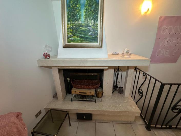 Image No.12-2 Bed House for sale