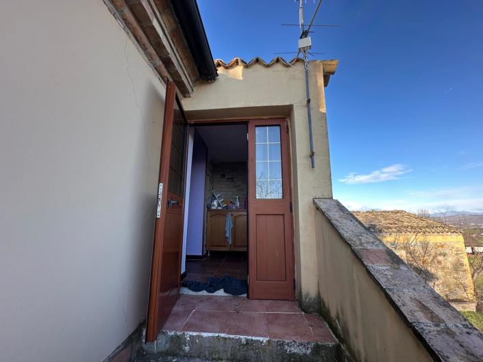Image No.19-2 Bed Property for sale