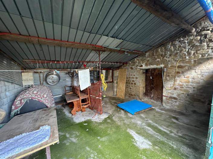 Image No.33-2 Bed Property for sale