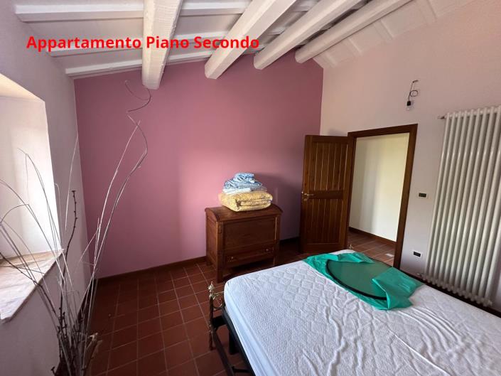 Image No.56-4 Bed Property for sale