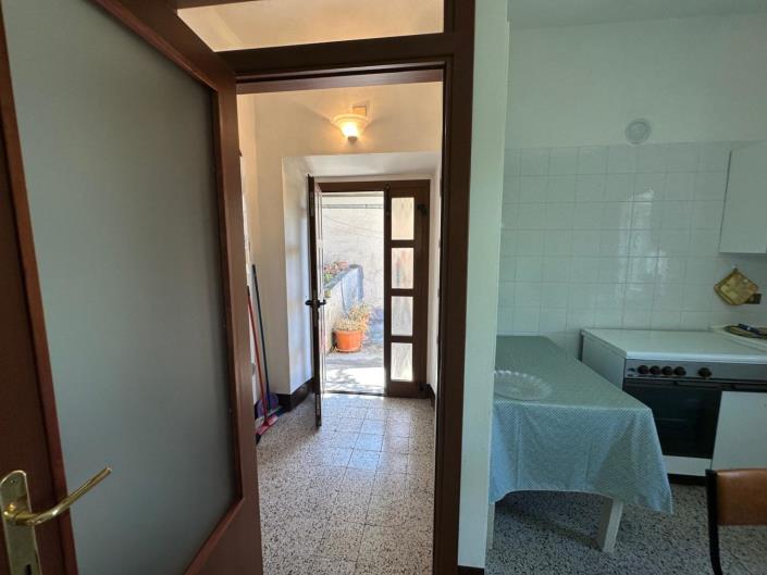 Image No.12-2 Bed Property for sale