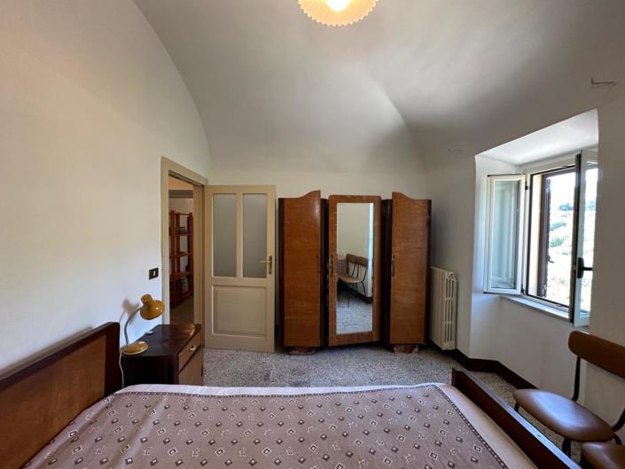Image No.14-2 Bed Property for sale