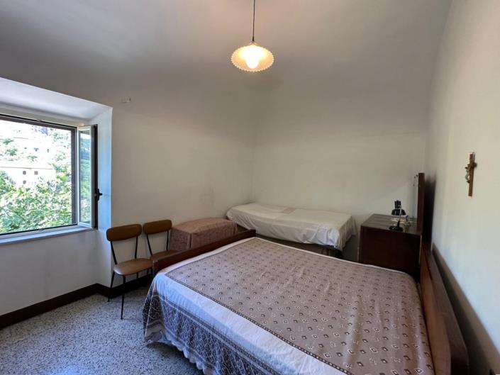 Image No.16-2 Bed Property for sale