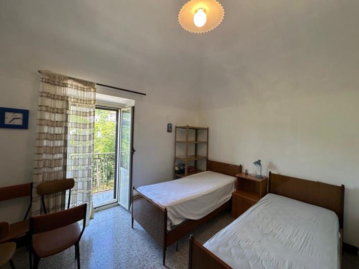 Image No.18-2 Bed Property for sale
