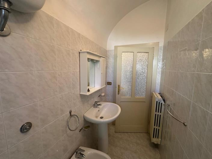 Image No.22-2 Bed Property for sale