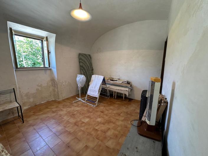Image No.26-2 Bed Property for sale