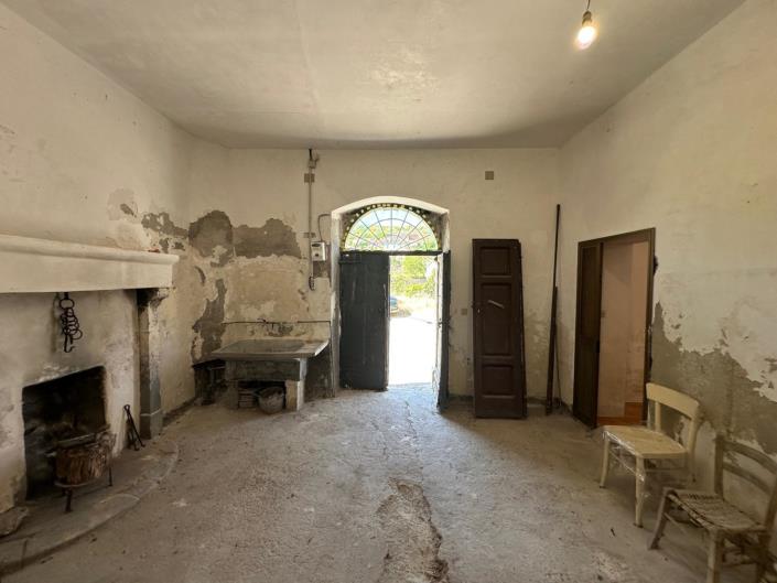 Image No.28-2 Bed Property for sale