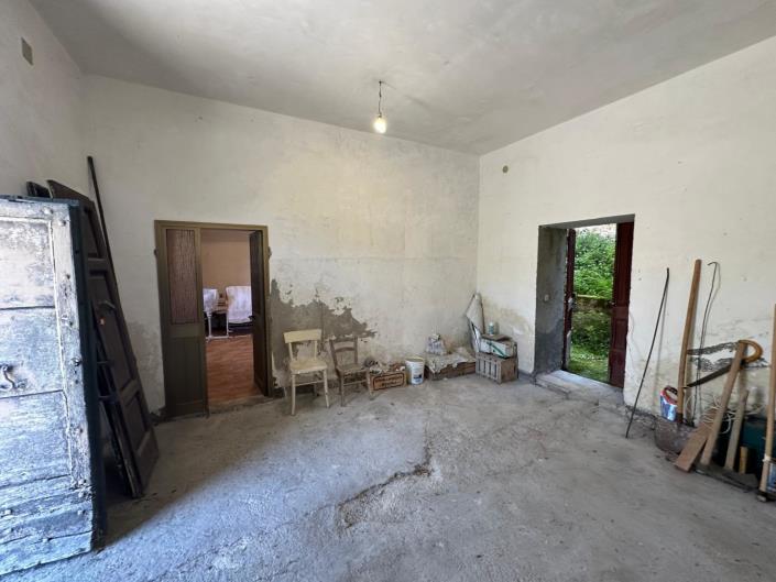 Image No.31-2 Bed Property for sale