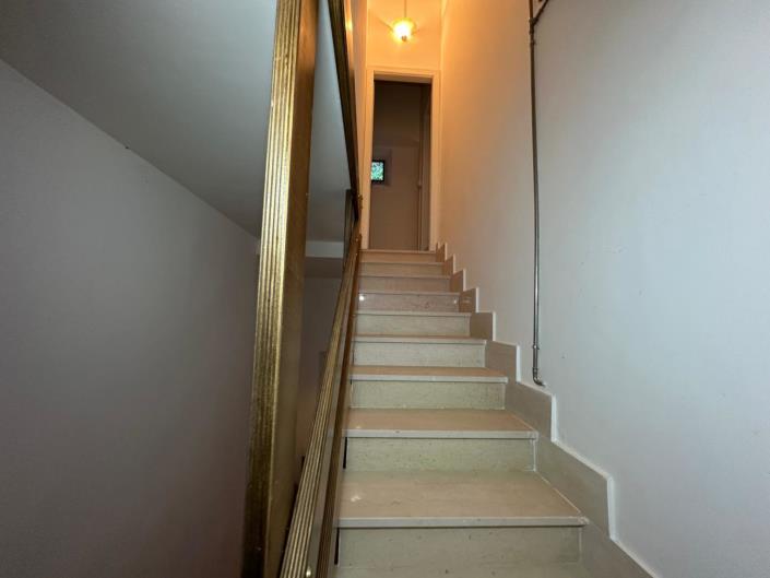 Image No.17-3 Bed Property for sale