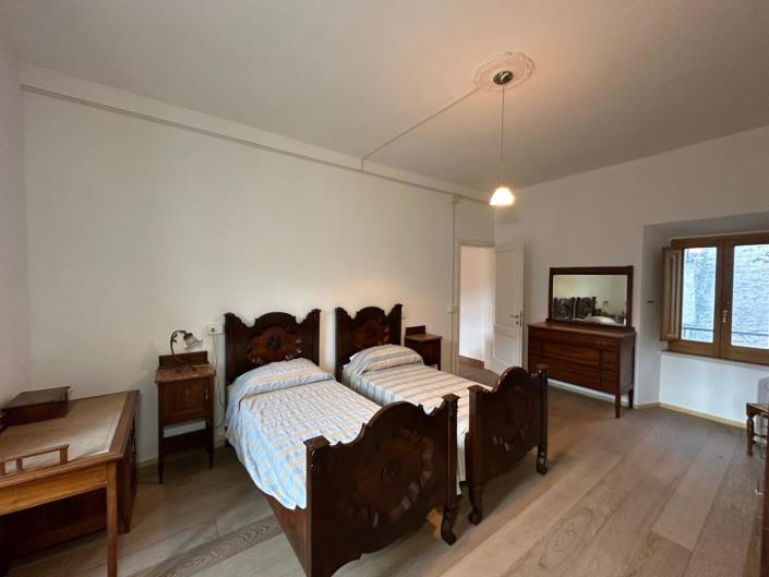 Image No.22-3 Bed Property for sale